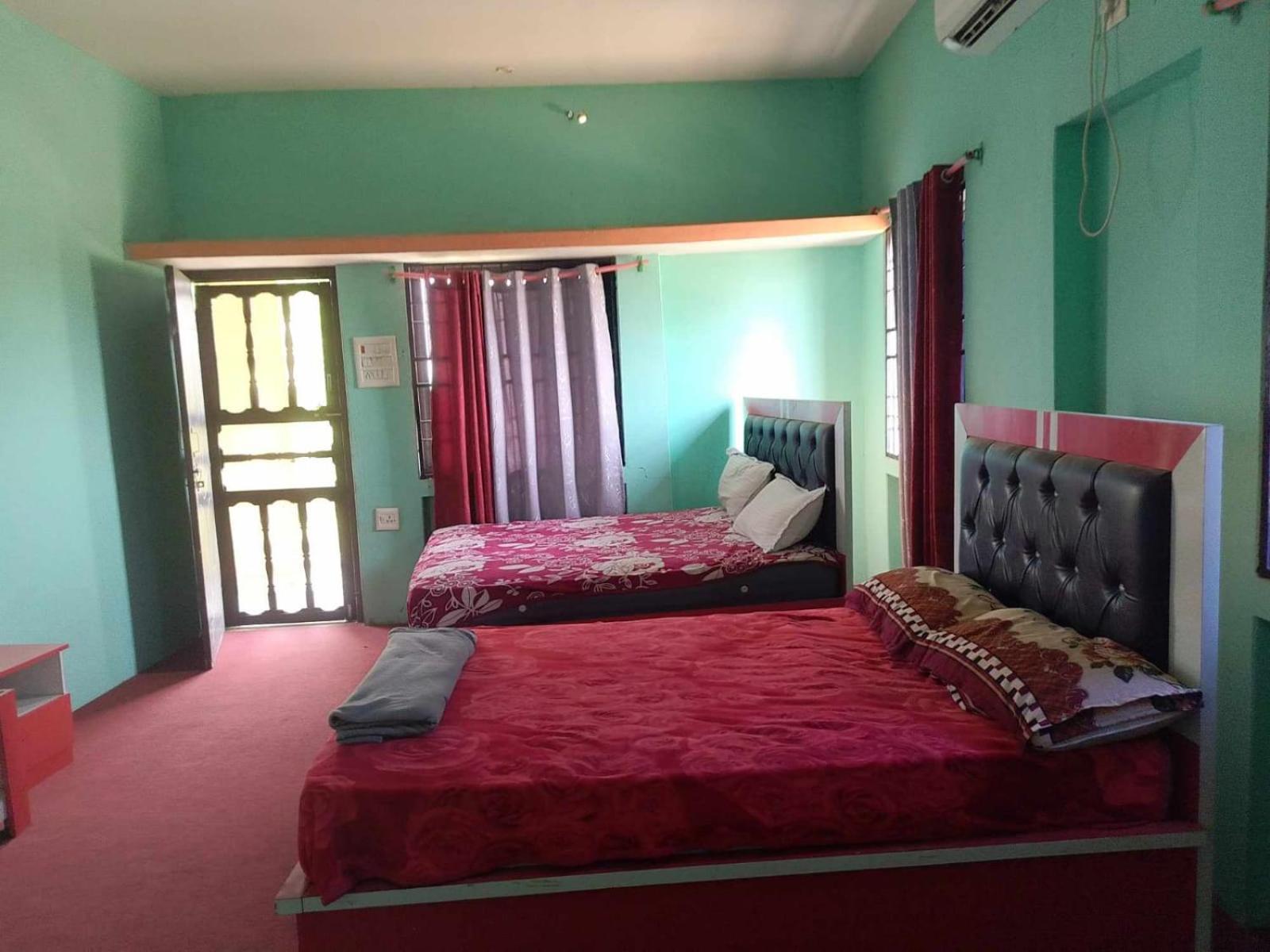 Subha Laxmi Hotel & Lodge Bahasi ภายนอก รูปภาพ